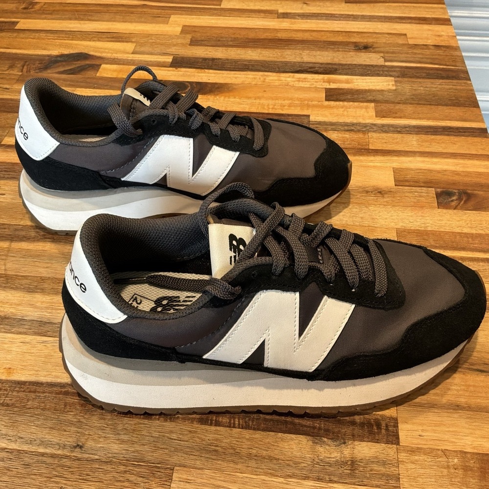 New Balance 237 Gray Black Gum Running Shoes Womens Size 8 WS237NB